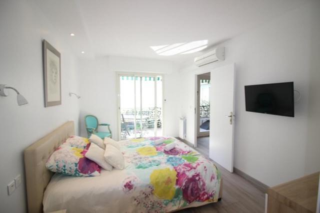 Palm Croisette Sea View Apartment *